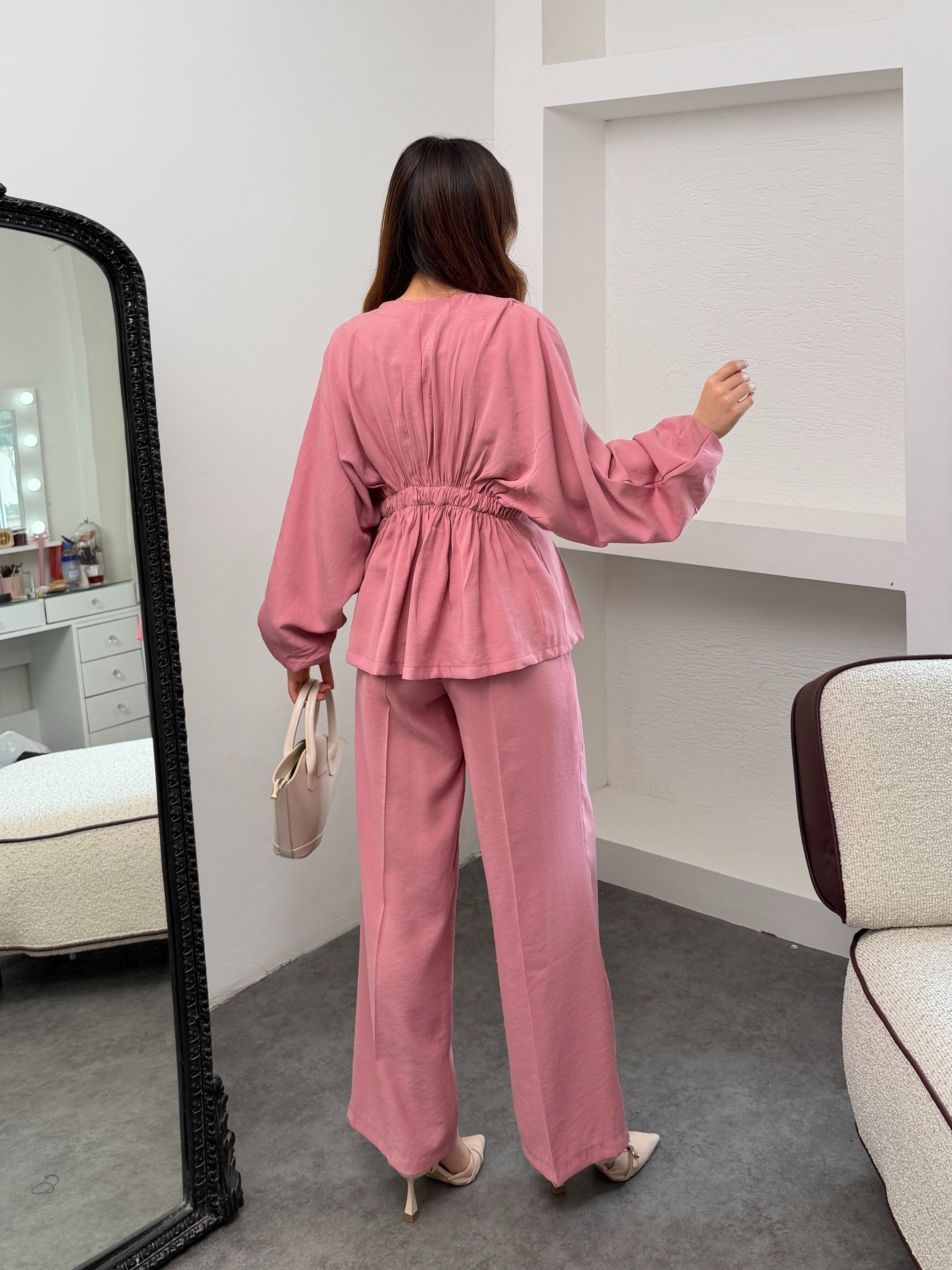 Beli Lastik Detaylı Salaş Kesim Pantolon Bluz Takım