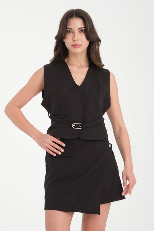 Kemer Detaylı Yelek Üst & Şort Etek Takım